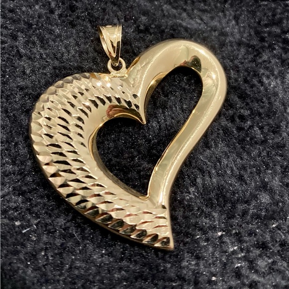 Real 18k Open Heart Pendant Saudi Gold VVSPL - Picture 9 of 10